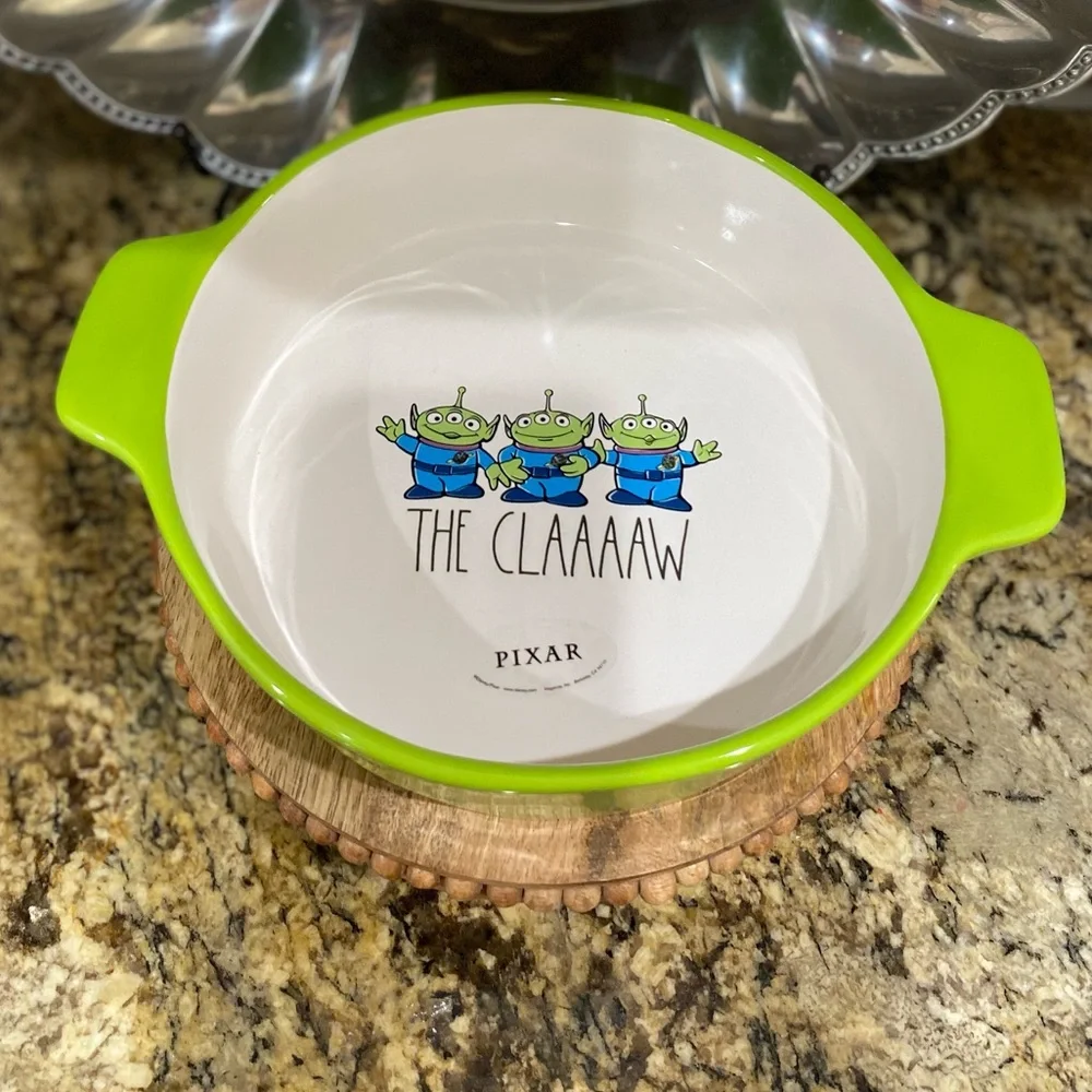 Rae Dunn Disney Pixar Toy Story The Claaaaw 9” baking dish -Brand new never used